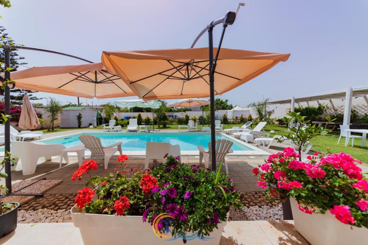 Villa Leonardo San Foca - Room, Pool & Restaurant 外观 照片