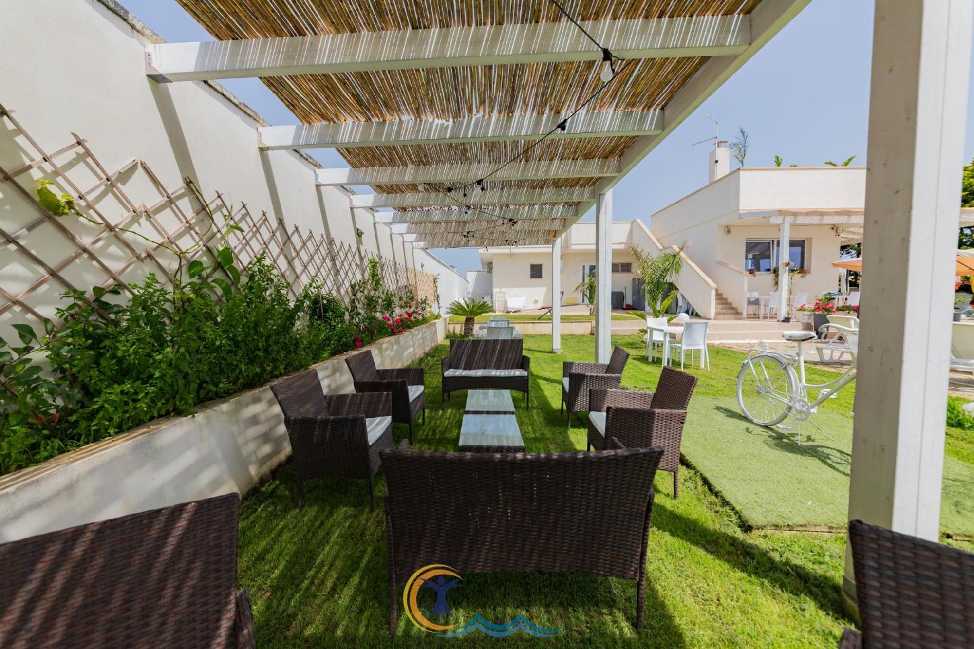 Villa Leonardo San Foca - Room, Pool & Restaurant 外观 照片