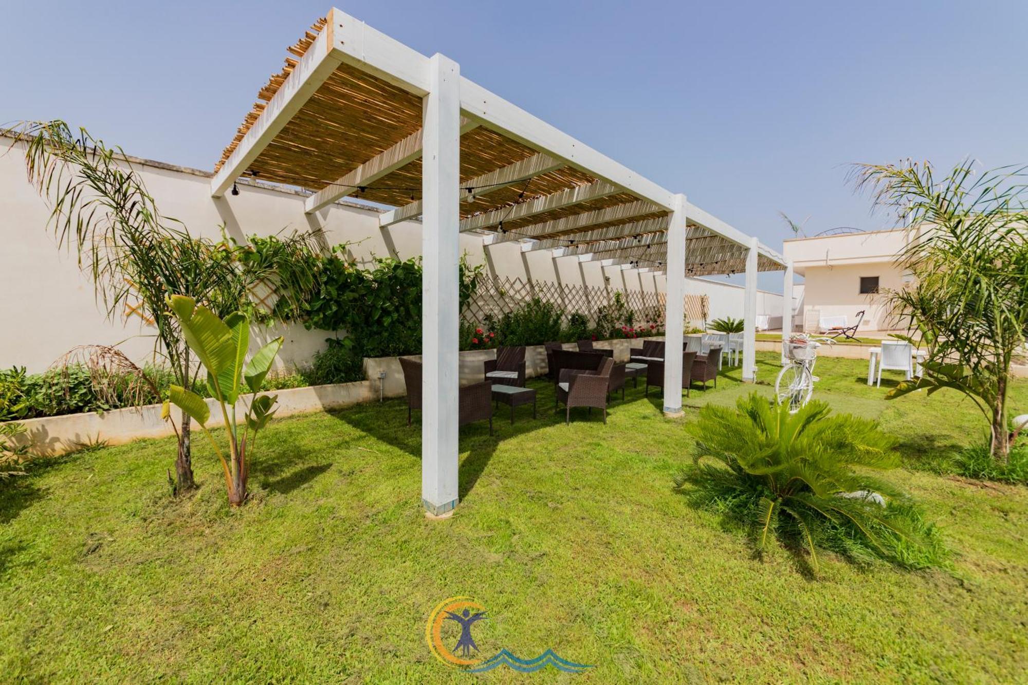 Villa Leonardo San Foca - Room, Pool & Restaurant 外观 照片