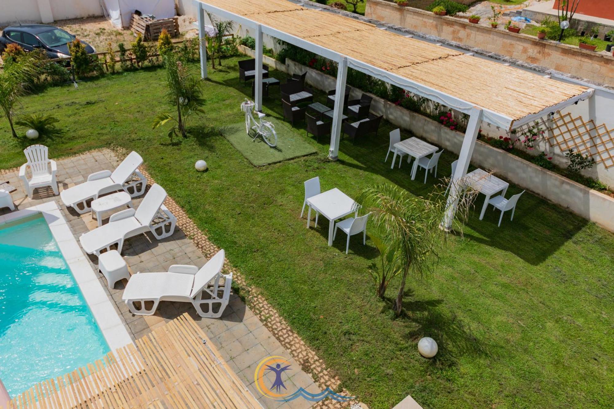 Villa Leonardo San Foca - Room, Pool & Restaurant 外观 照片
