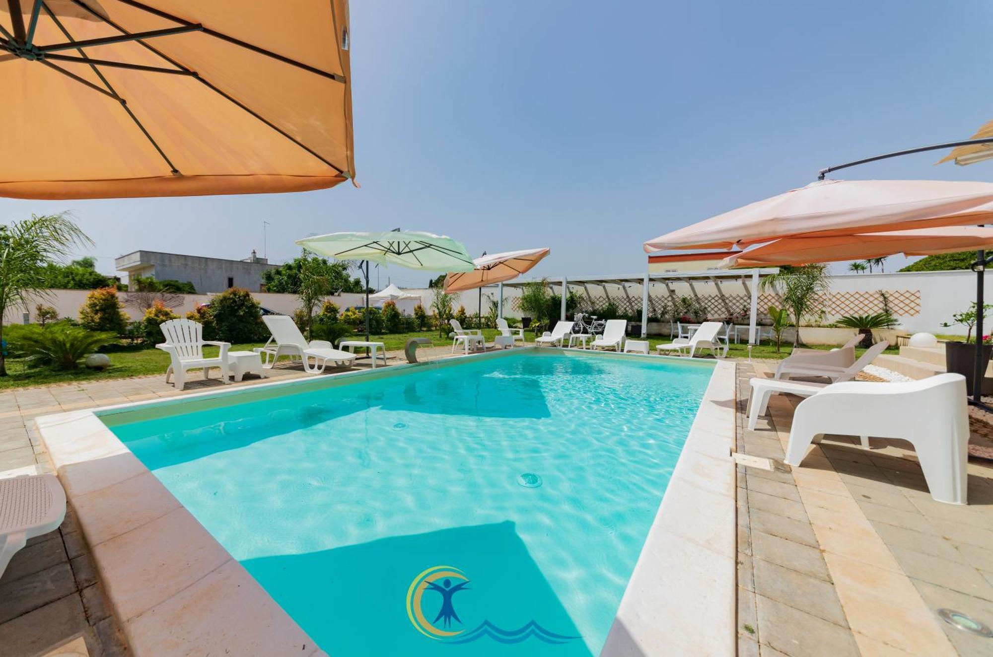 Villa Leonardo San Foca - Room, Pool & Restaurant 外观 照片