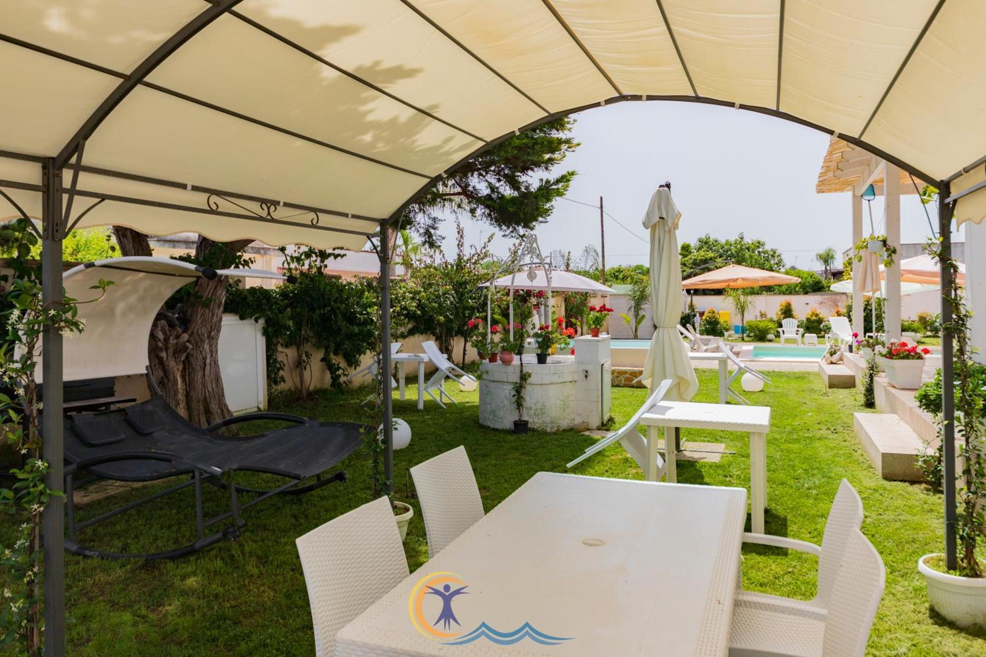 Villa Leonardo San Foca - Room, Pool & Restaurant 外观 照片