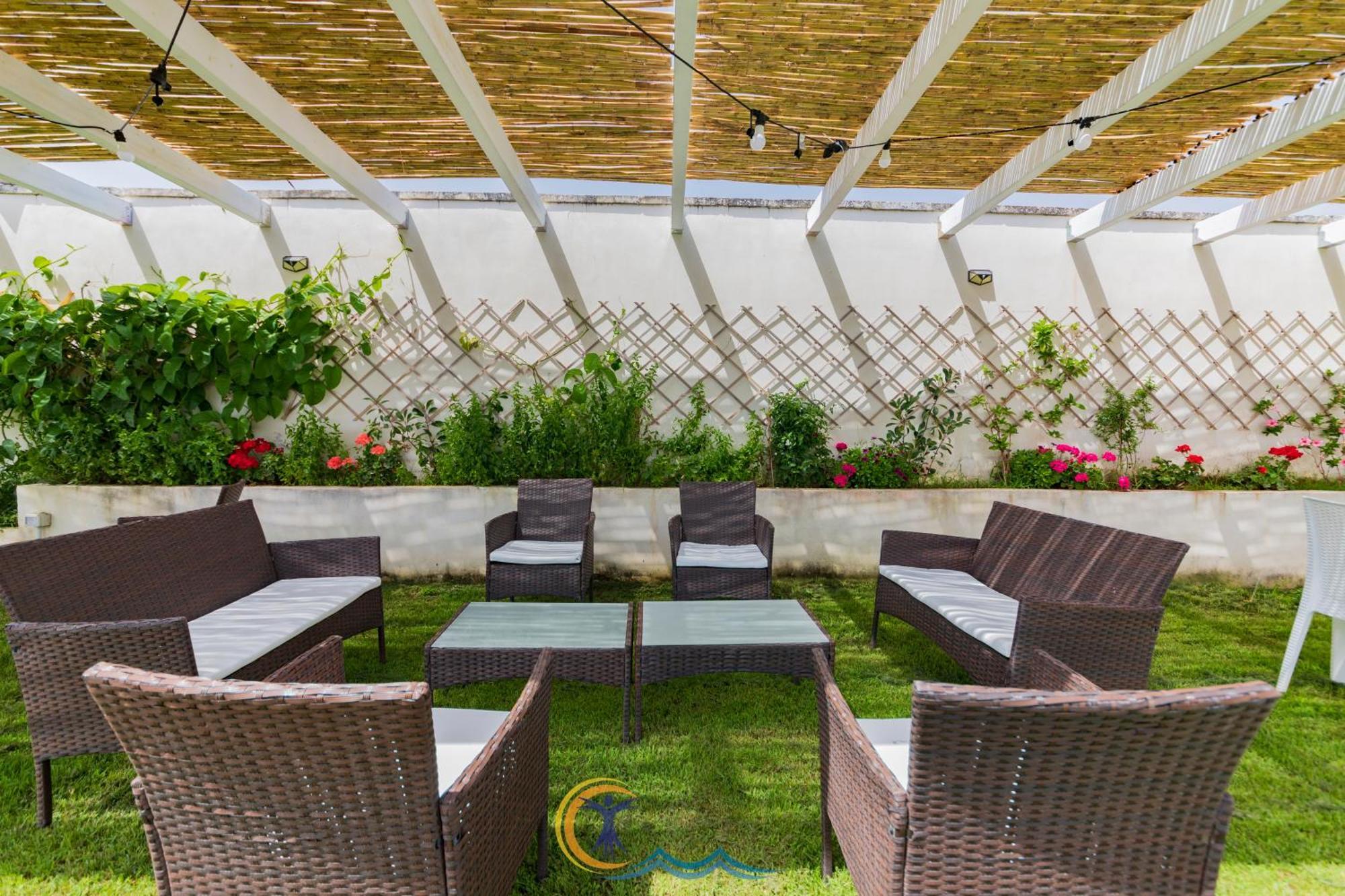 Villa Leonardo San Foca - Room, Pool & Restaurant 外观 照片
