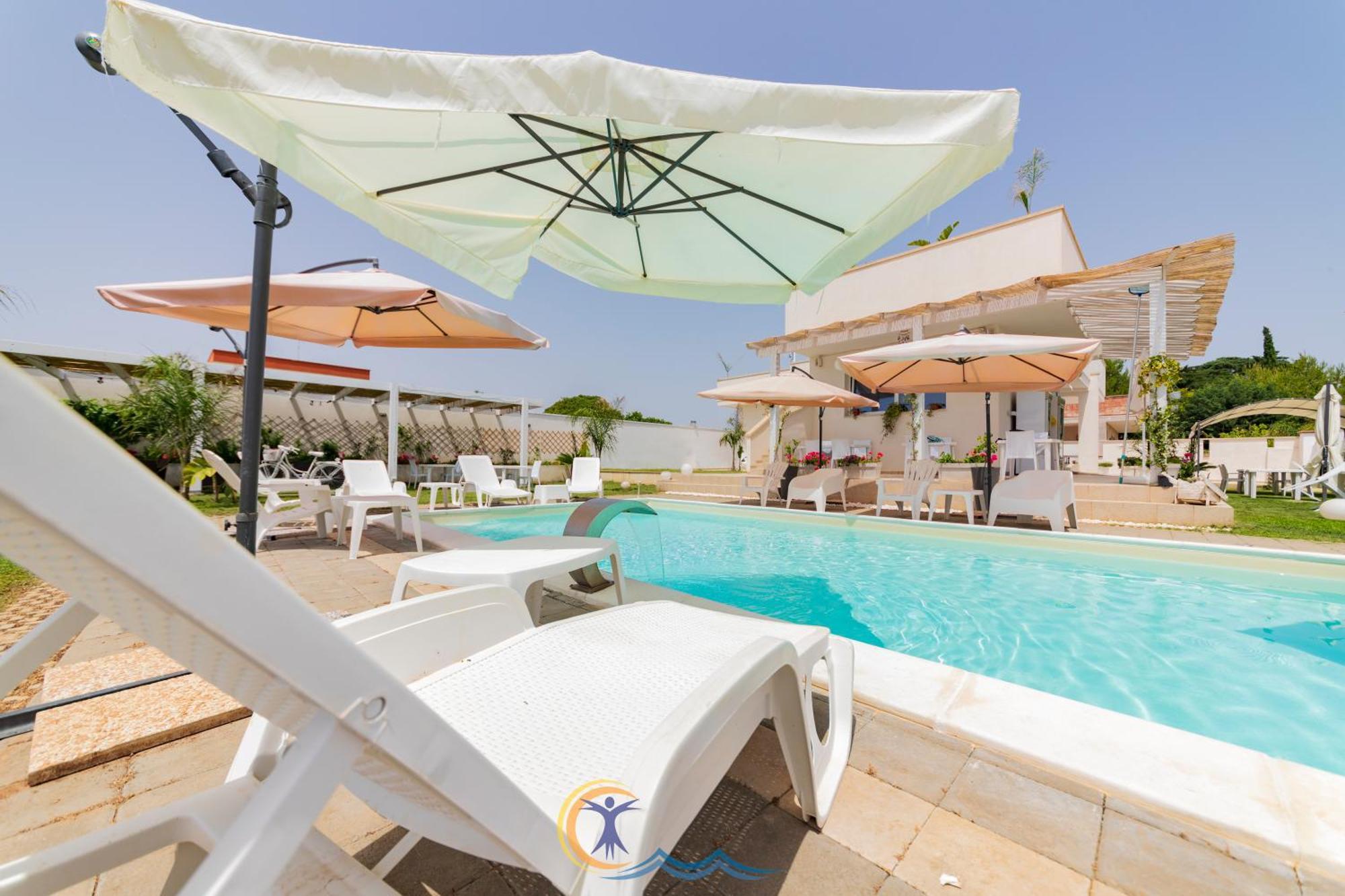 Villa Leonardo San Foca - Room, Pool & Restaurant 外观 照片
