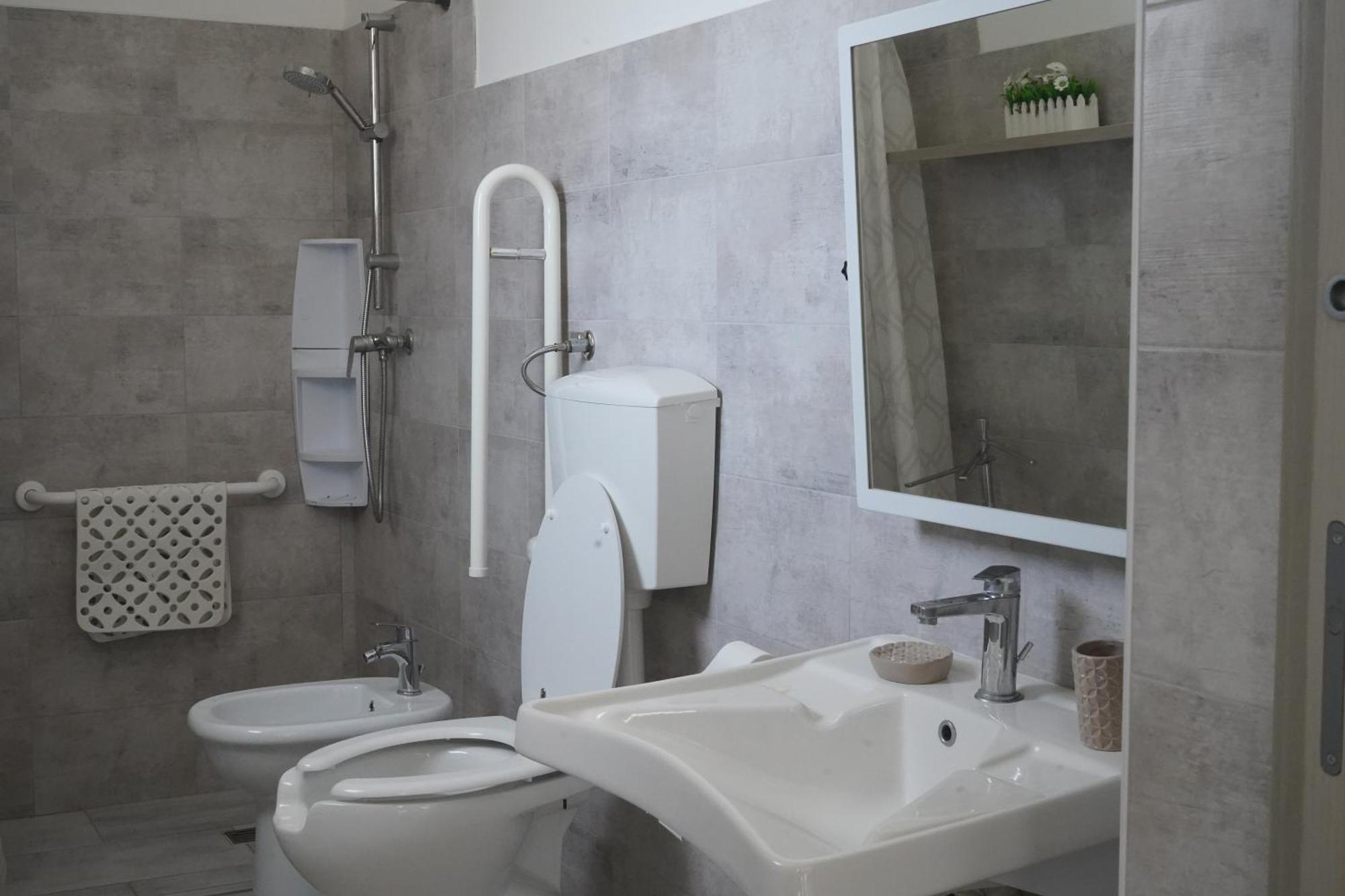 Villa Leonardo San Foca - Room, Pool & Restaurant 外观 照片