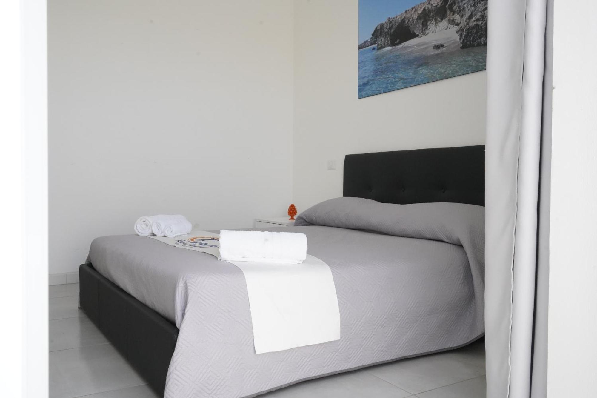 Villa Leonardo San Foca - Room, Pool & Restaurant 外观 照片