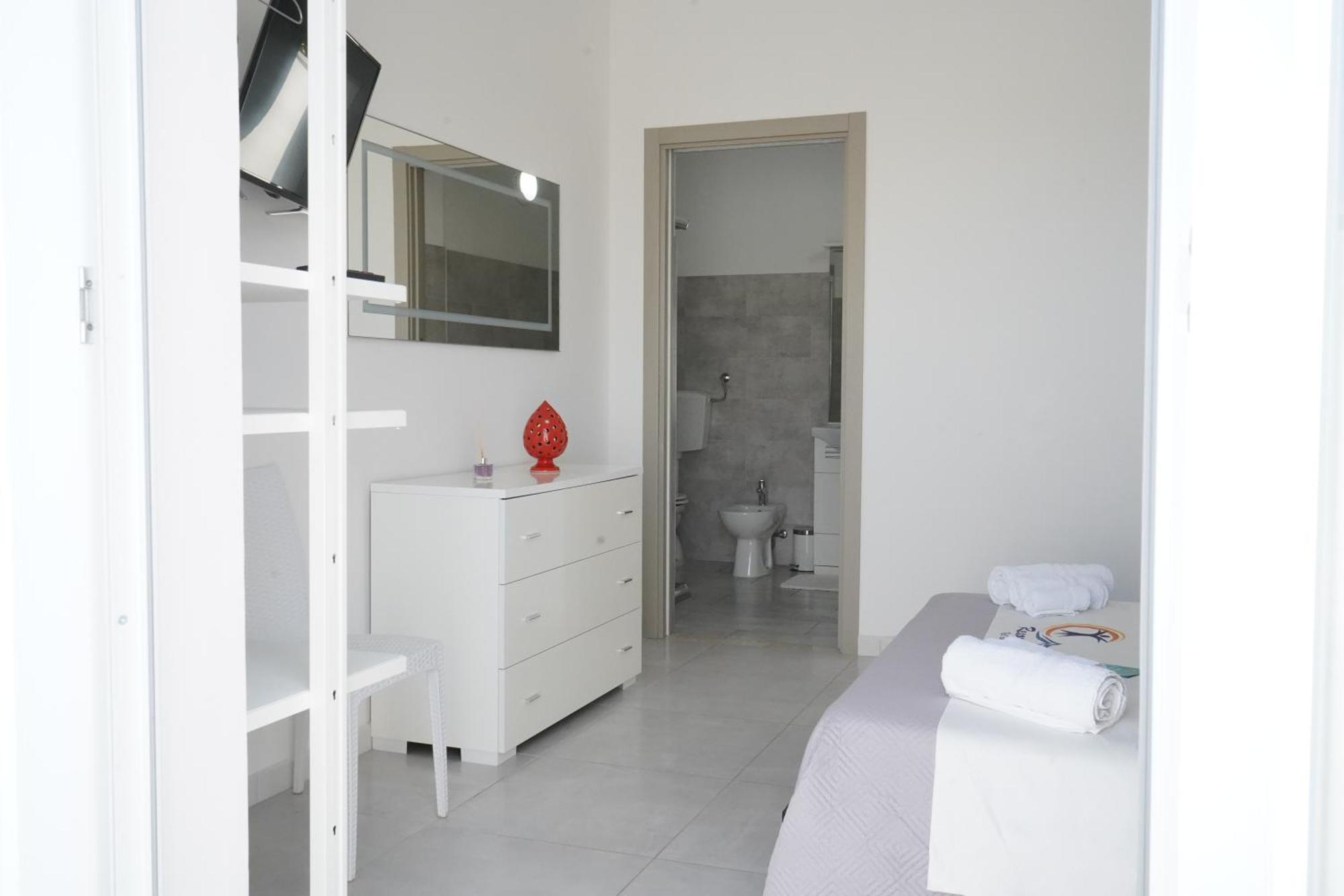 Villa Leonardo San Foca - Room, Pool & Restaurant 外观 照片