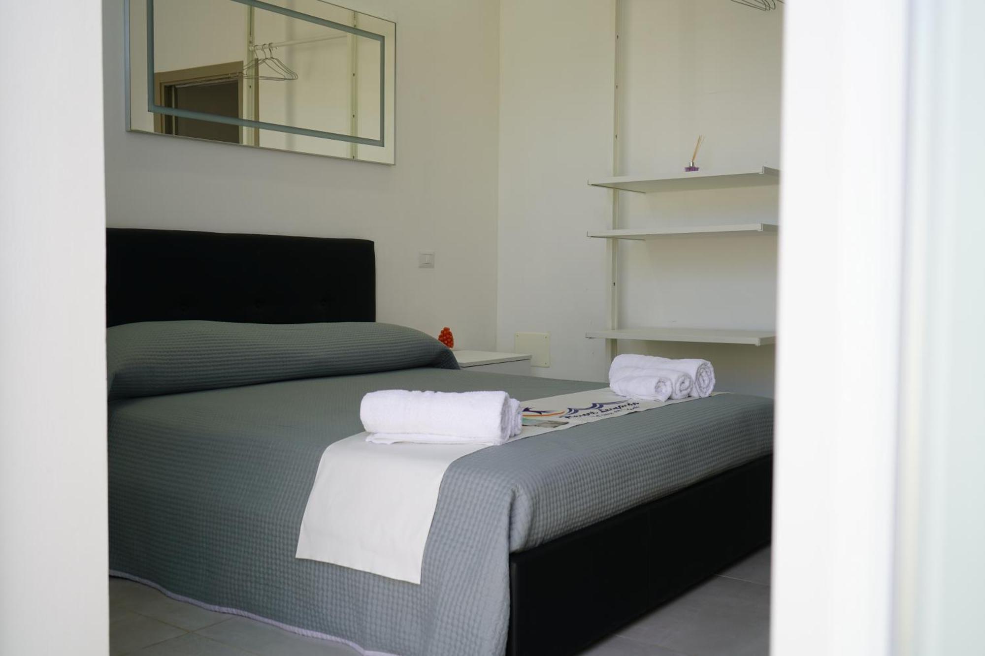 Villa Leonardo San Foca - Room, Pool & Restaurant 外观 照片