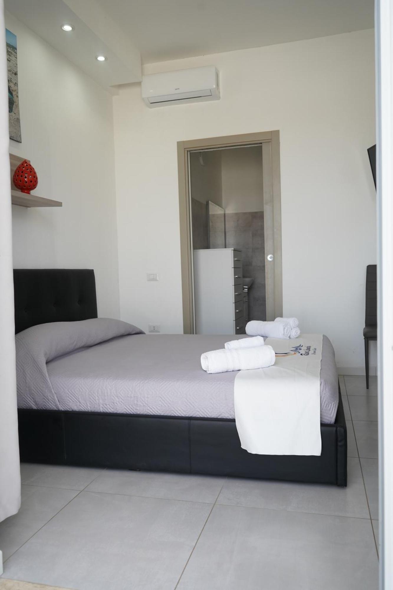 Villa Leonardo San Foca - Room, Pool & Restaurant 外观 照片